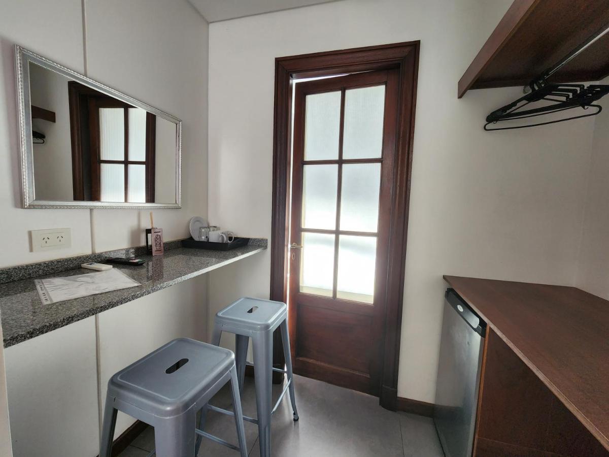Habitaciones En Suite Balcarce Буэнос-Айрес Экстерьер фото